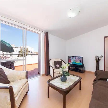C08 - Central Sao Goncalo Townhouse *