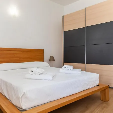 Сasa de vacaciones C08 - Central Sao Goncalo Townhouse *