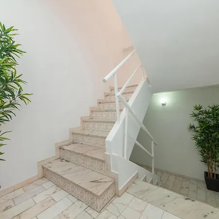C08 - Central Sao Goncalo Townhouse *