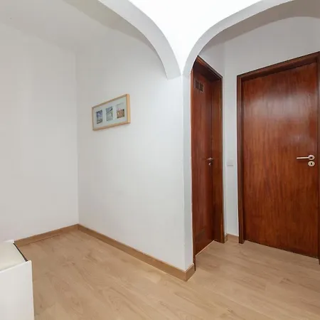 C08 - Central Sao Goncalo Townhouse